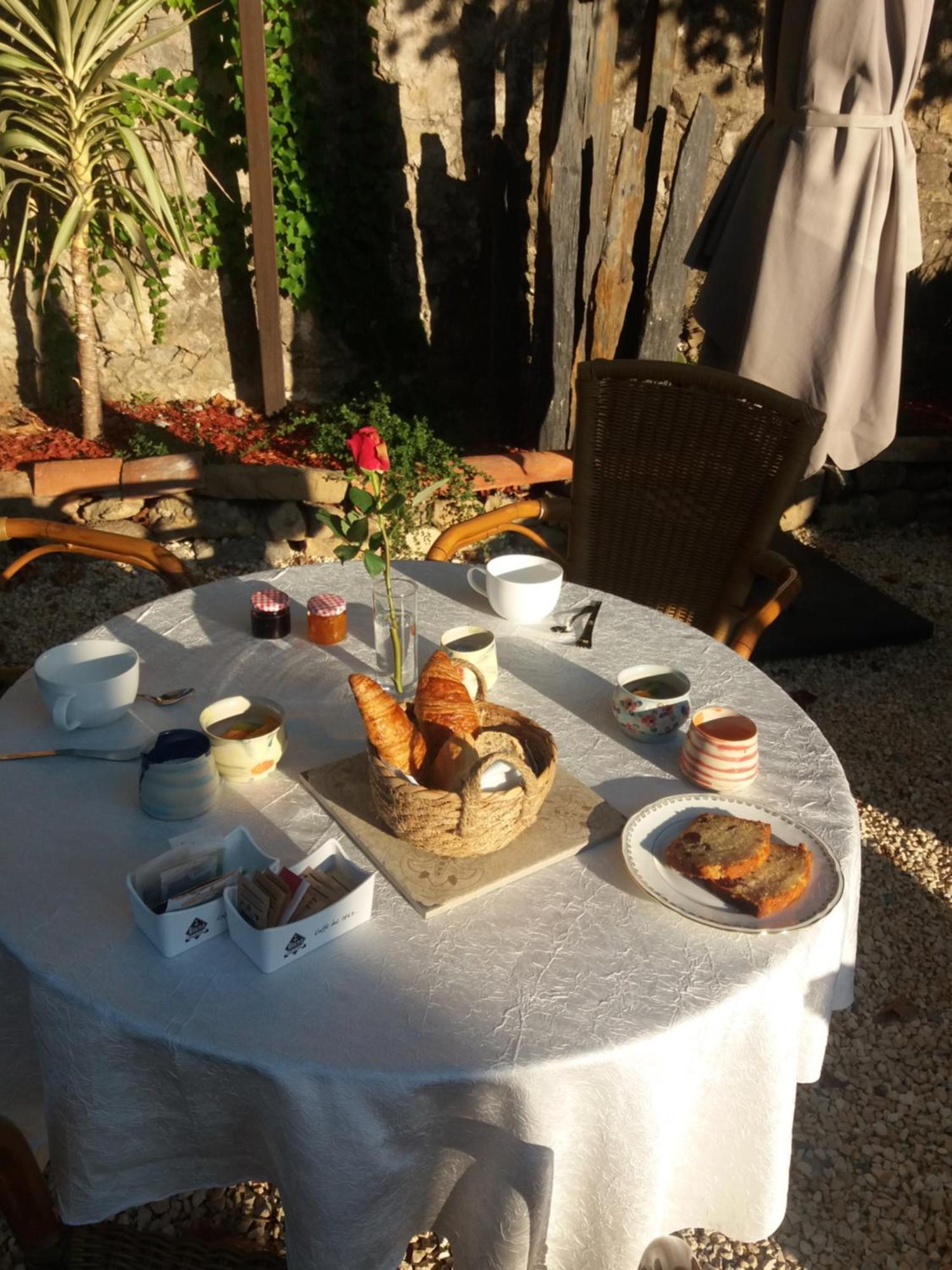 Mas Elena Bed & Breakfast Generargues Exterior foto
